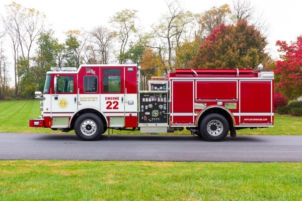 2014 Pierce Enforcer pumper - driver side