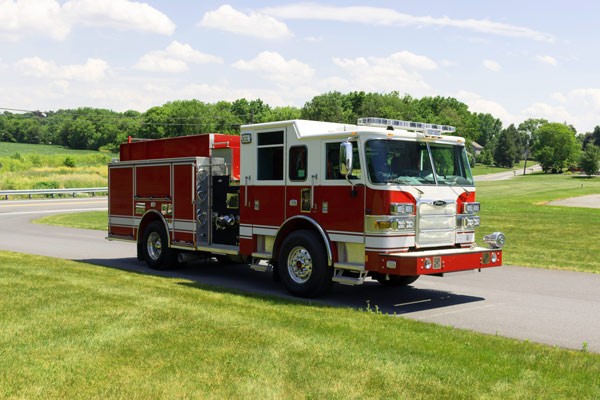 passenger front view of Pierce Arrow XT pumper