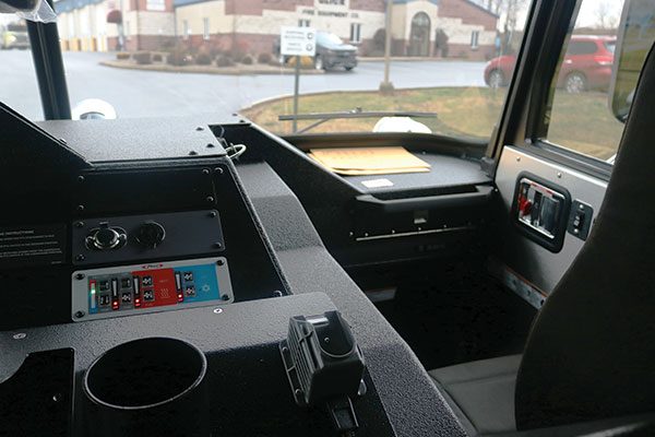 33308-interior7