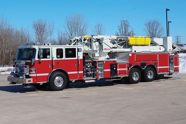 Paoli Fire Company - 2020 Pierce Arrow Xt 100’ Ascendant Heavy-duty 