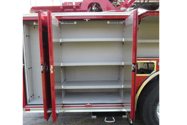 34700-compartment2