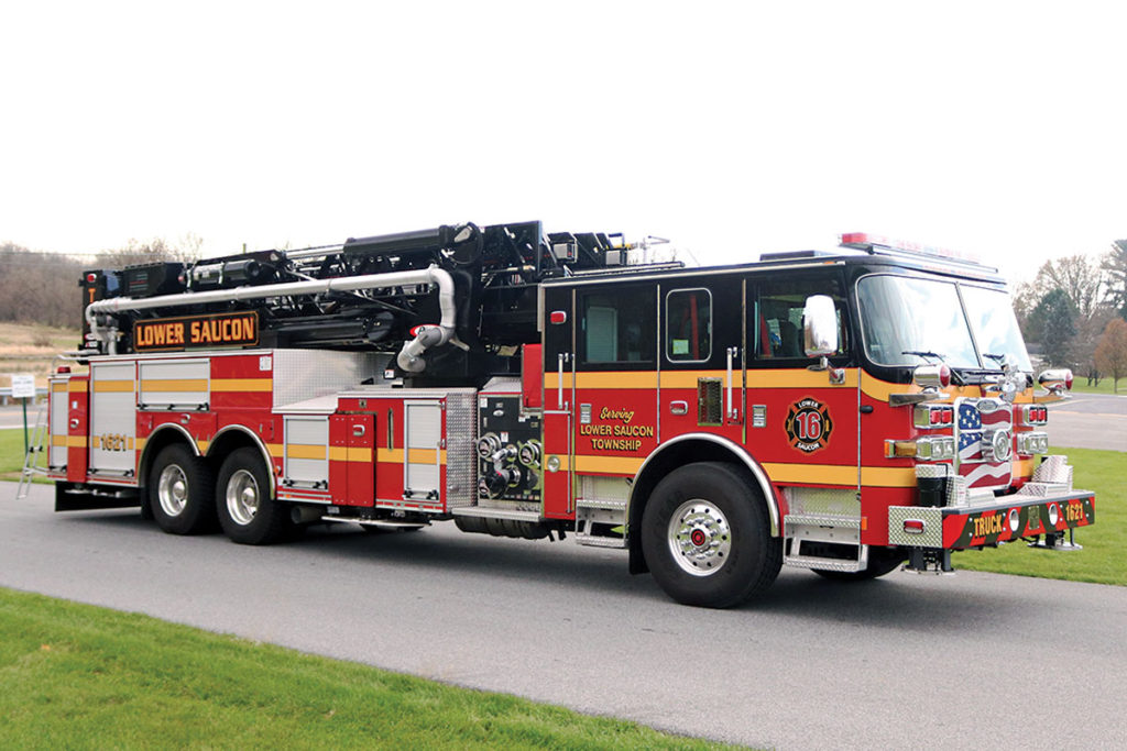 LOWER SAUCON FIRE RESCUE Pierce Arrow XT 100' Mid-Mount Ascendant Tower