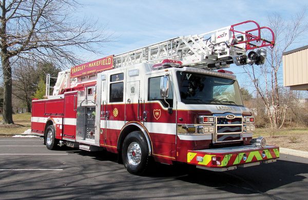 YARDLEY MAKEFIELD FIRE CO Pierce Velocity 107’ Ascendant Heavy-Duty Quint Ladder