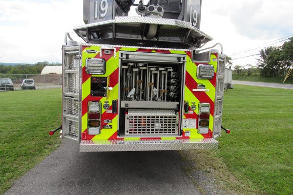 No.1 Company Danville - Ascendant - – 100\' COMPANY Equipment Glick FIRE FRIENDSHIP Fire Mid-Mount