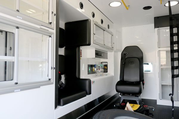 G22P-20600-interior4