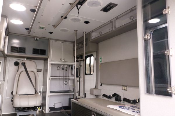 FPG16135-interior3