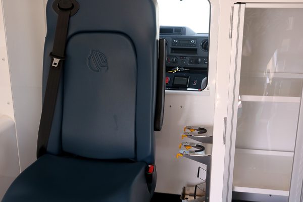 F24C-20531-interior1