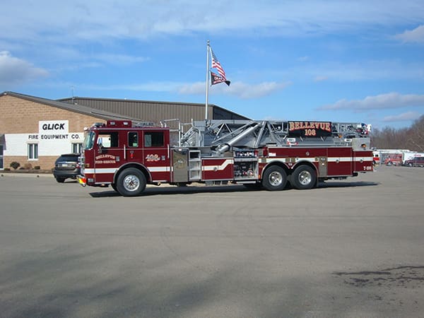 Columbia Hose Hook & Ladder Company Pierce Arrow XT mid-mount Aerial ...